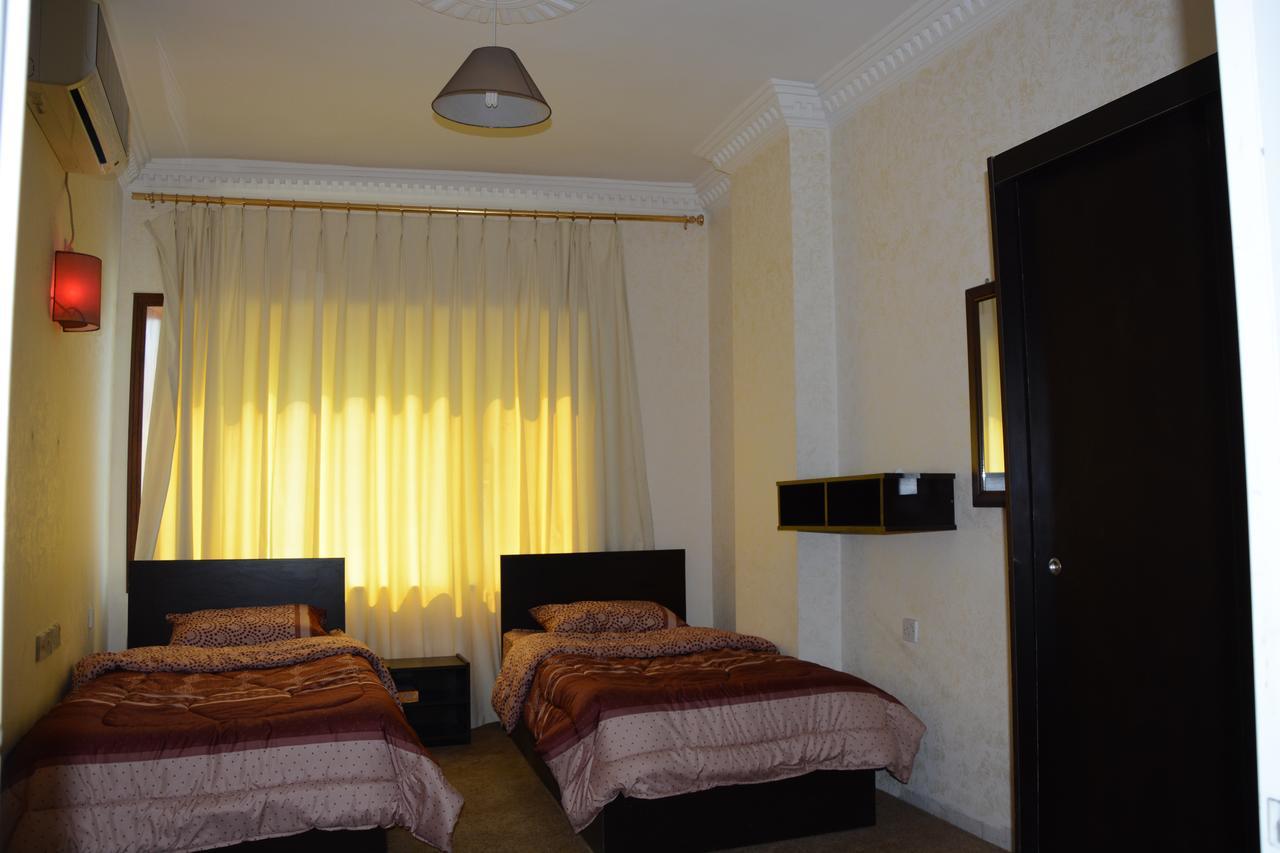 Teeba Palace Hotel Suites Amman Exterior foto