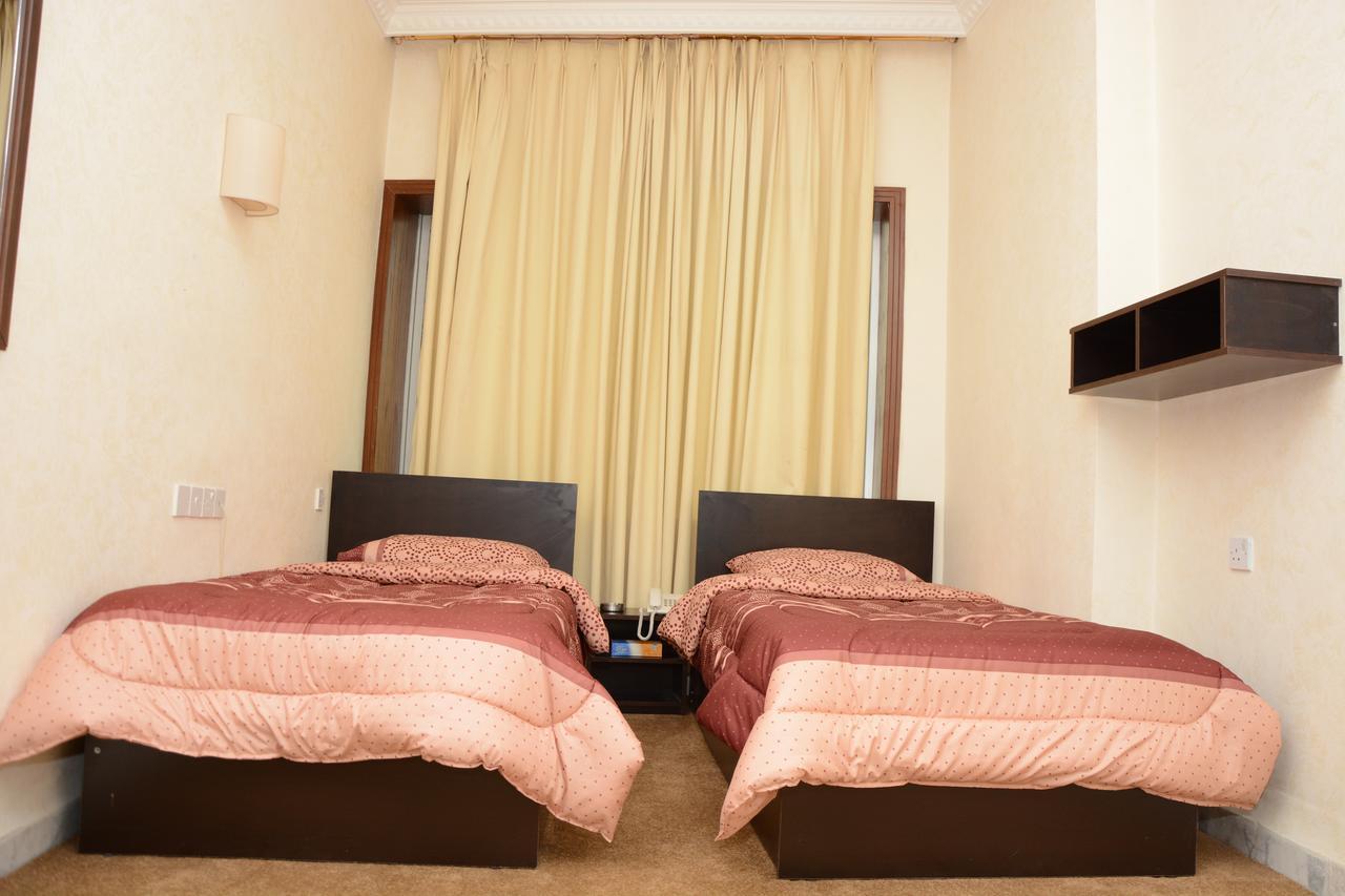 Teeba Palace Hotel Suites Amman Exterior foto