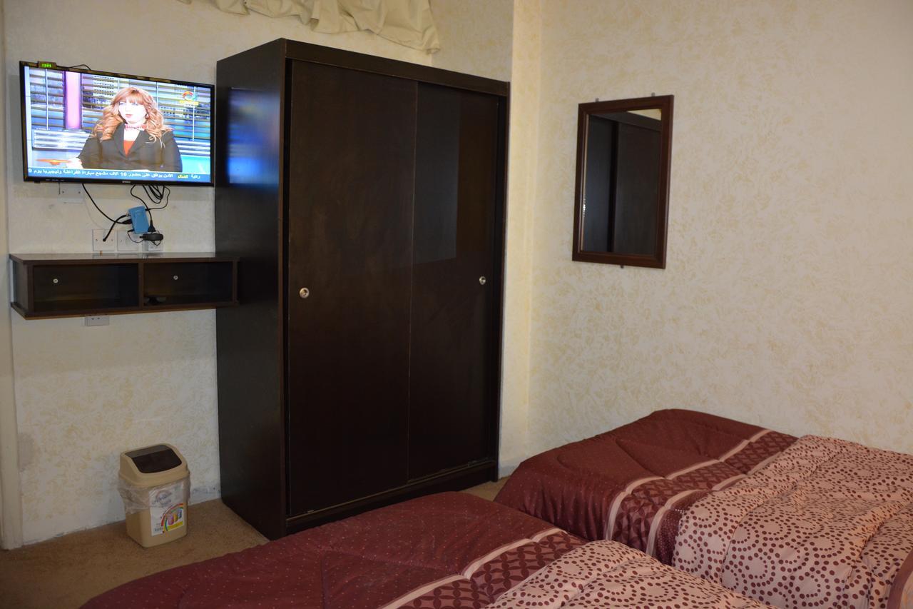 Teeba Palace Hotel Suites Amman Exterior foto